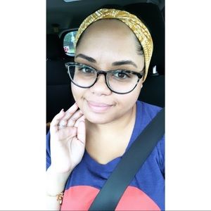 Hello Poshers, I’m Rose!